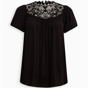 Torrid black Crinkle Gauze Crochet Detail Top size 2